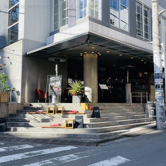 パシフィックマークス渋谷公園通りのオフィスビル出入口