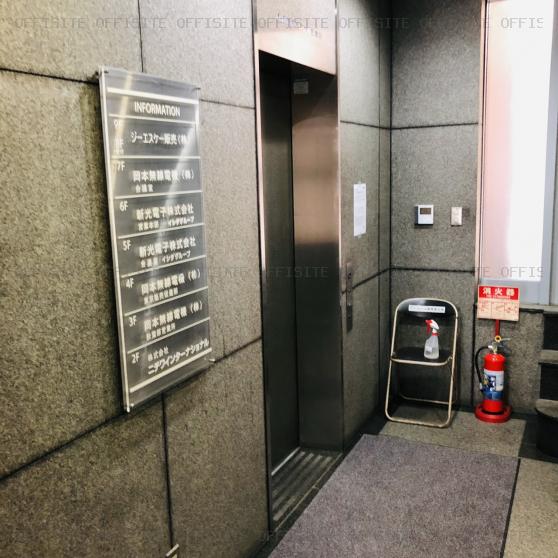 エムビルのエレベーター