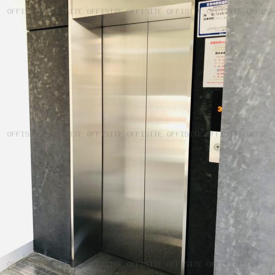 Ｆｉｎｅ Ｃｒｅｓｔ Ｍ’Ｓのエレベーター