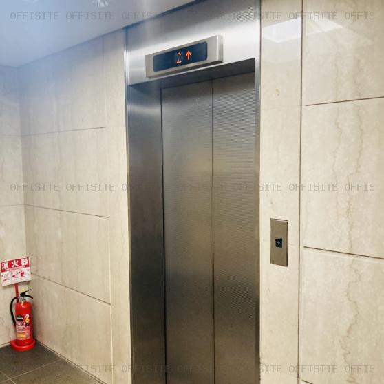 秋葉原村井ビルのエレベーター
