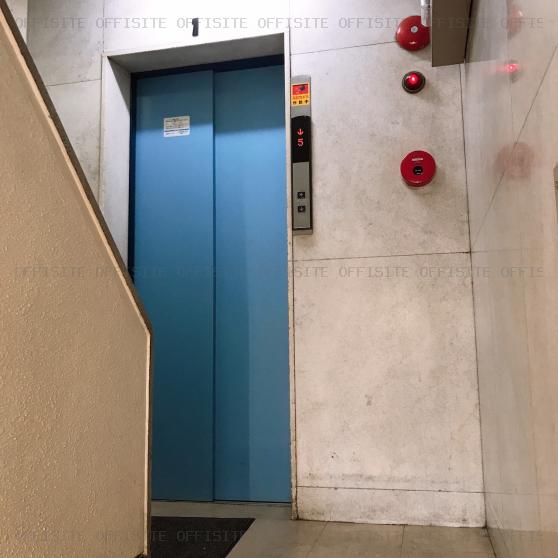 豊ビルのエレベーター