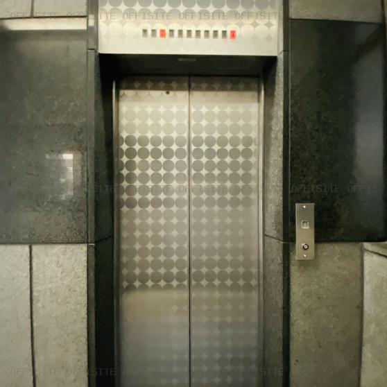 美工本郷ビルのエレベーター