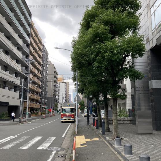 新横浜ファーストビルのビル前面道路