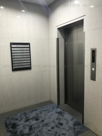 銀座ストラパックビルのエレベーター