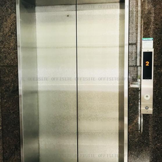 シマダビルのエレベーター