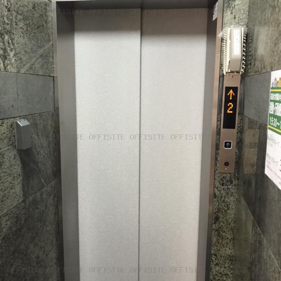 河野ビルのエレベーター