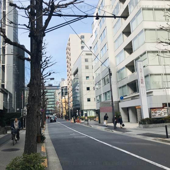 紀尾井町第２山本ビルのビル前面道路
