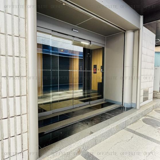 リードシー東神田ビルのオフィスビル出入口