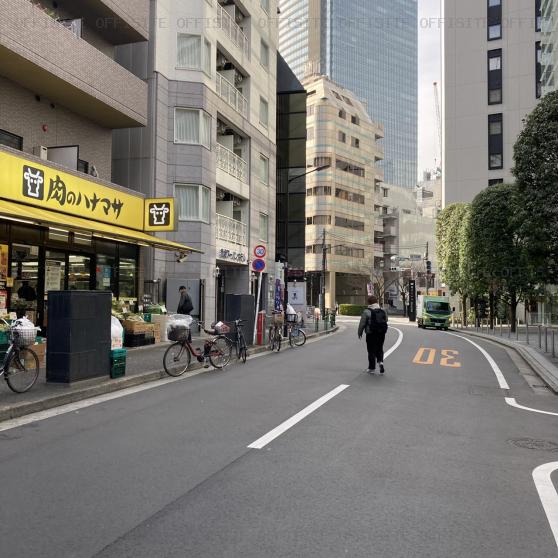 赤坂ＧＨＳビルのビル前面道路