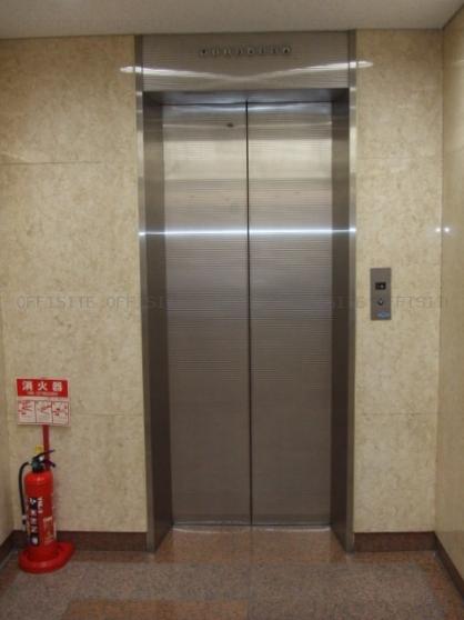 山京中央ビルの エレベーター