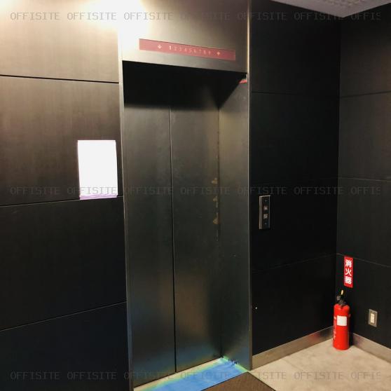 日暮里第２プラレールビルのエレベーター