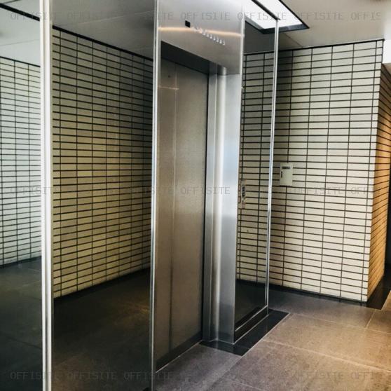 いちご乃木坂ビルのエレベーター