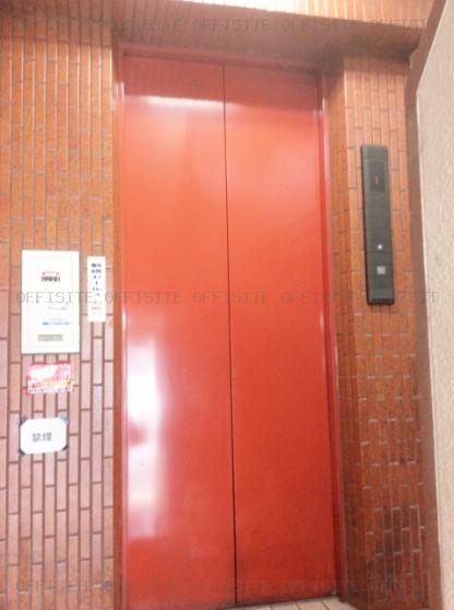 本郷片岡ビルのエレベーター