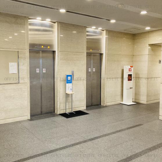 銀座昭和通りビルのエレベーターホール