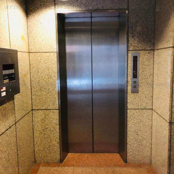 ビルプランタンのエレベーター