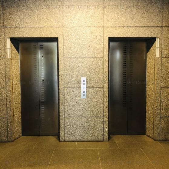 三友常盤橋ビルのエレベーター