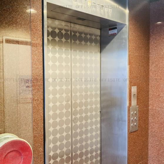 タイヨウビルのエレベーター