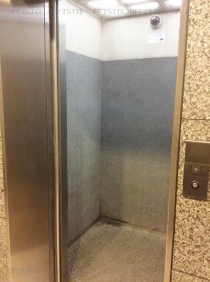 ＦＯＲＭ関内ビルのエレベーター