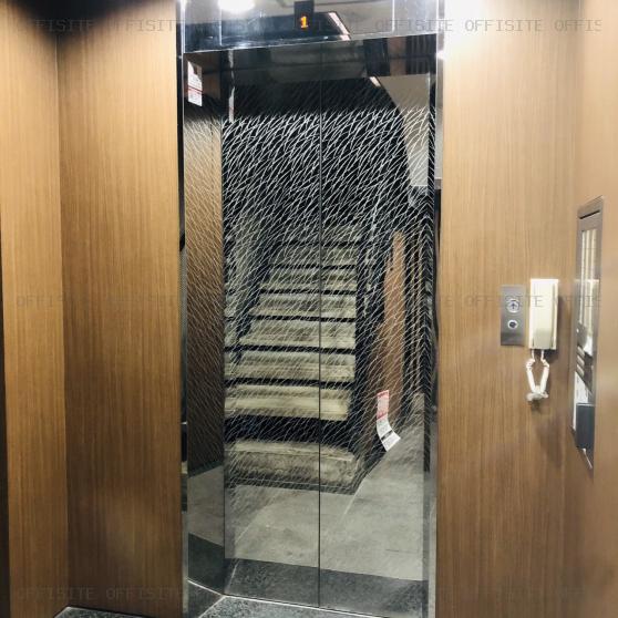 ゴールド赤坂のエレベーター