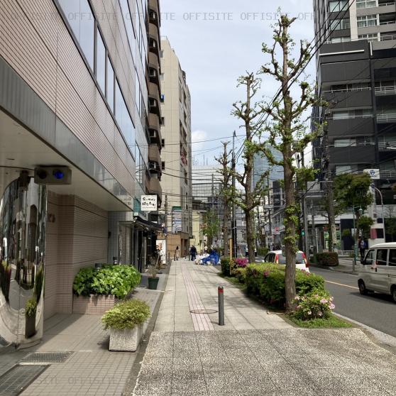 横浜ＤＫビルのビル前面道路