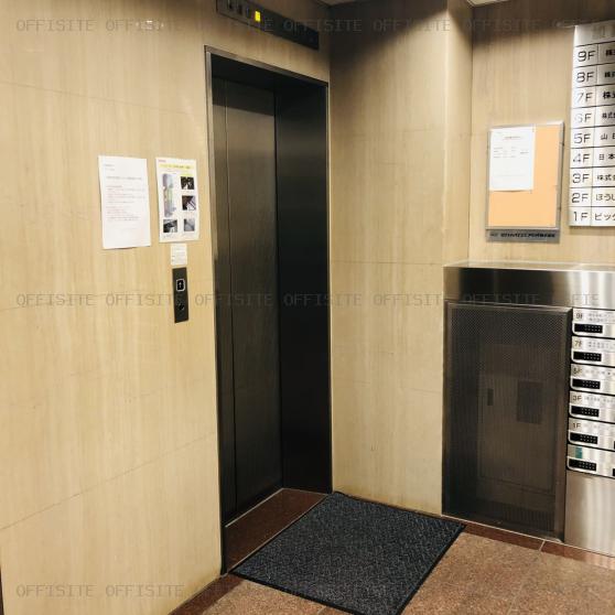 加島商館ビルのエレベーター