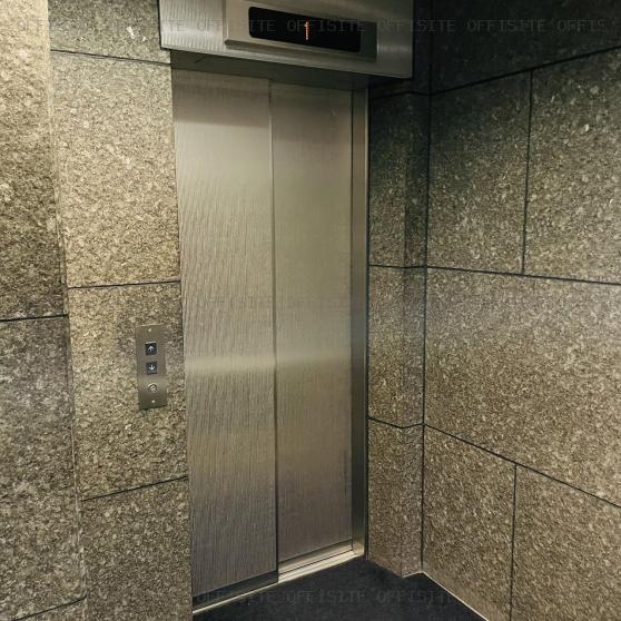 陶香堂（とうこうどう）ビルのエレベーター