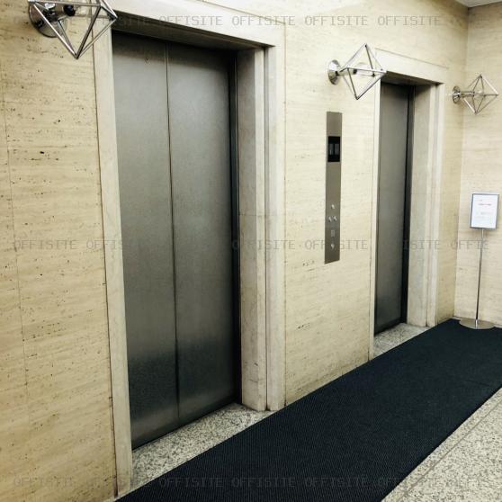 スリーエフ南青山ビルのエレベーター
