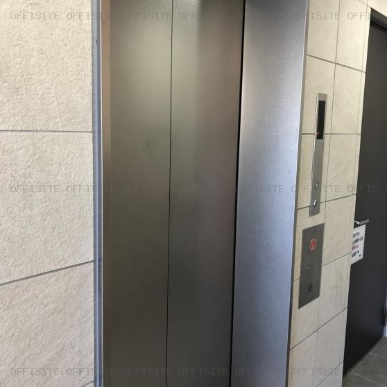 るりこうビルのエレベーター