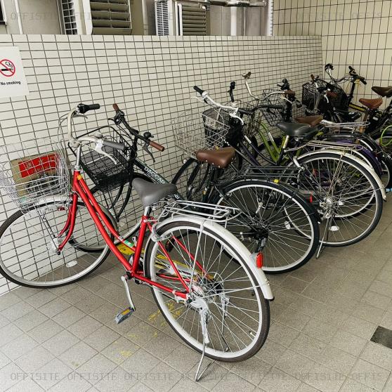 東上野小池ビルの駐輪スペース