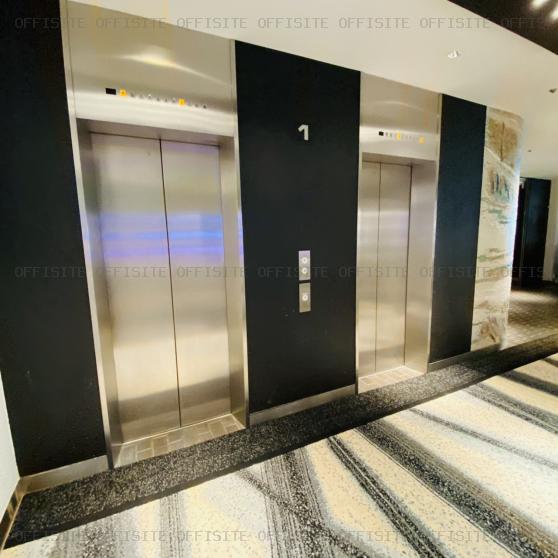 新紀尾井町ビルのエレベーター
