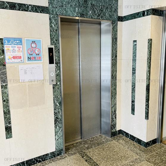 日本橋村松ビルのエレベーター