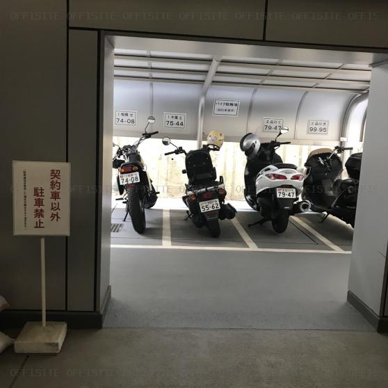 東京セントラル表参道のバイク置き場