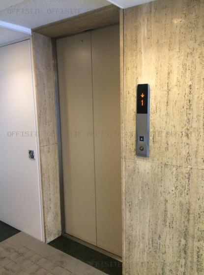 富士ビルのエレベーター
