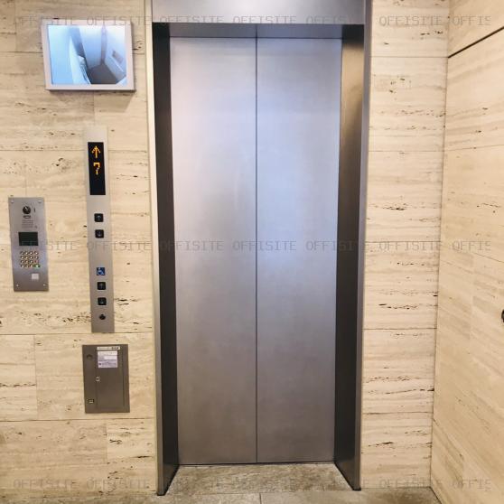 ＧＩＮＺＡ ＩＳＯＮＯ（銀座磯野）ビルのエレベーター