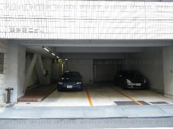 丸栄ビルの駐車場
