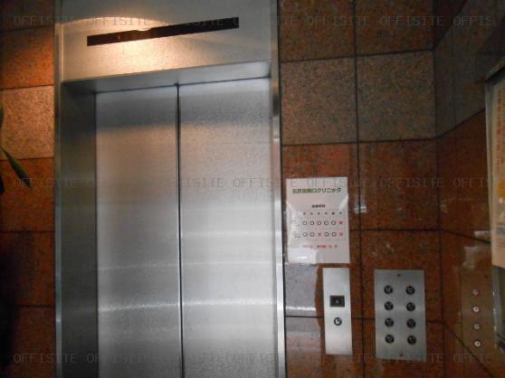 市原ビルのエレベーター