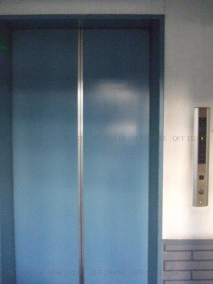 進藤ビルのエレベーター