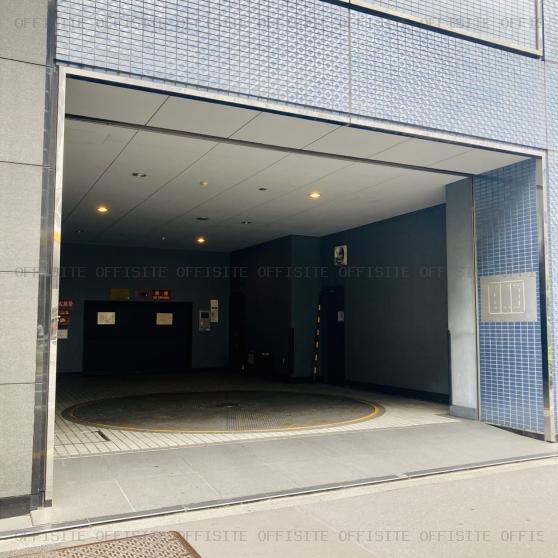 ヒルコート東新宿ビルの駐車場