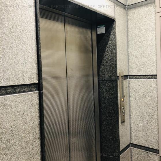 東京保井ビルのエレベーター