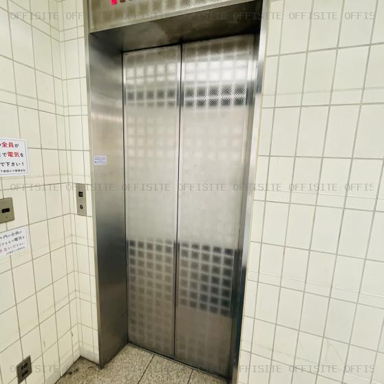 ＫＴ新宿ビルのエレベーター
