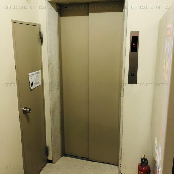 宝永ビルのエレベーター