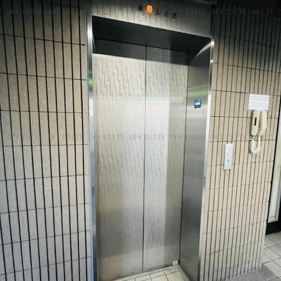 ラグジュアリーヒルズ赤坂ビルのエレベーター