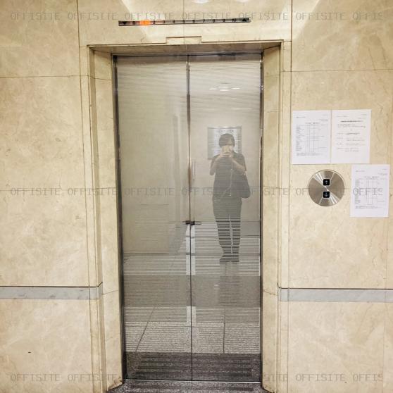 新宿ＳＫＹ（エスケーワイ）ビルのエレベーター
