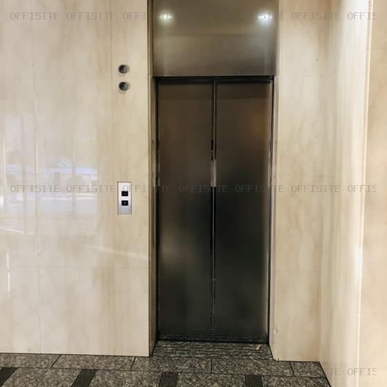 青山サンライトビルのエレベーター