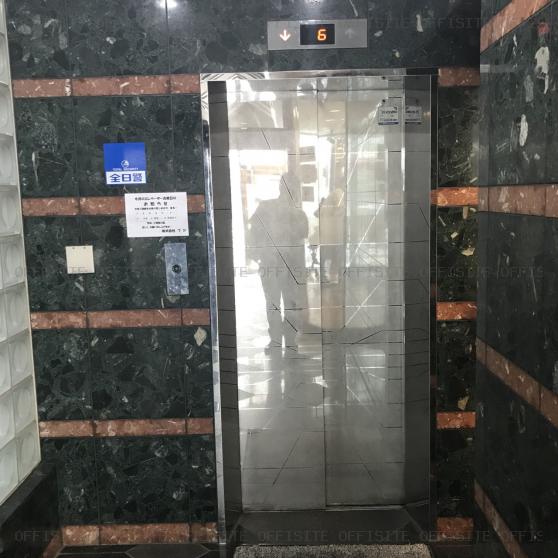 サテライト・フジビルのエレベーター
