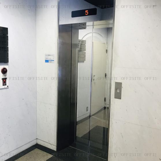 赤坂ウイングビルのエレベーター