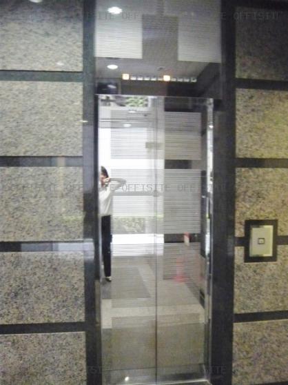 ティーエスビルのエレベーター