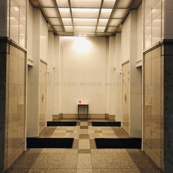アクロス新川ビルのエレベーター