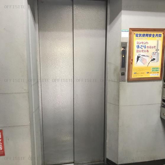 吉和ビルのエレベーター