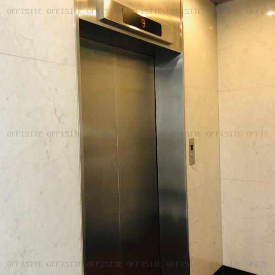 アルカディアビルのエレベーター